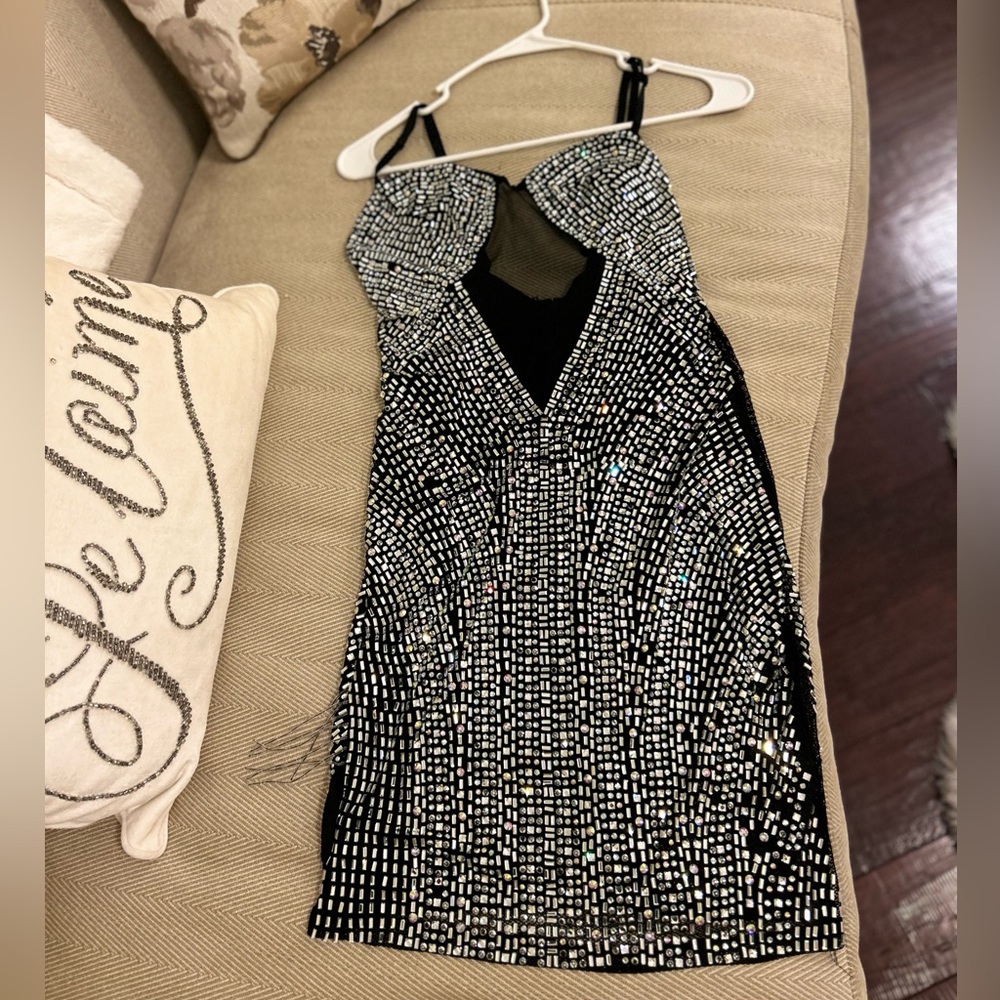 Banjul Black/silver dress with right side split